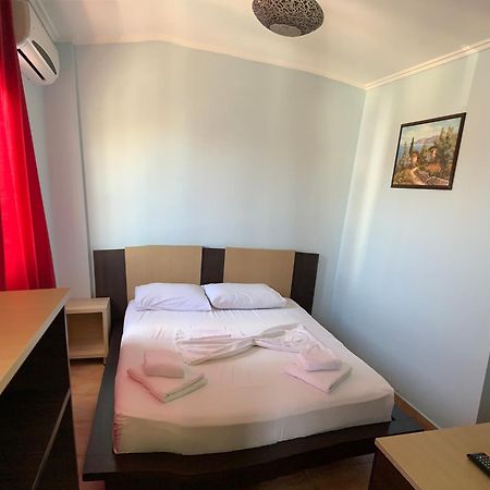 Hotel Dodona ซารานเดอ ภายนอก รูปภาพ