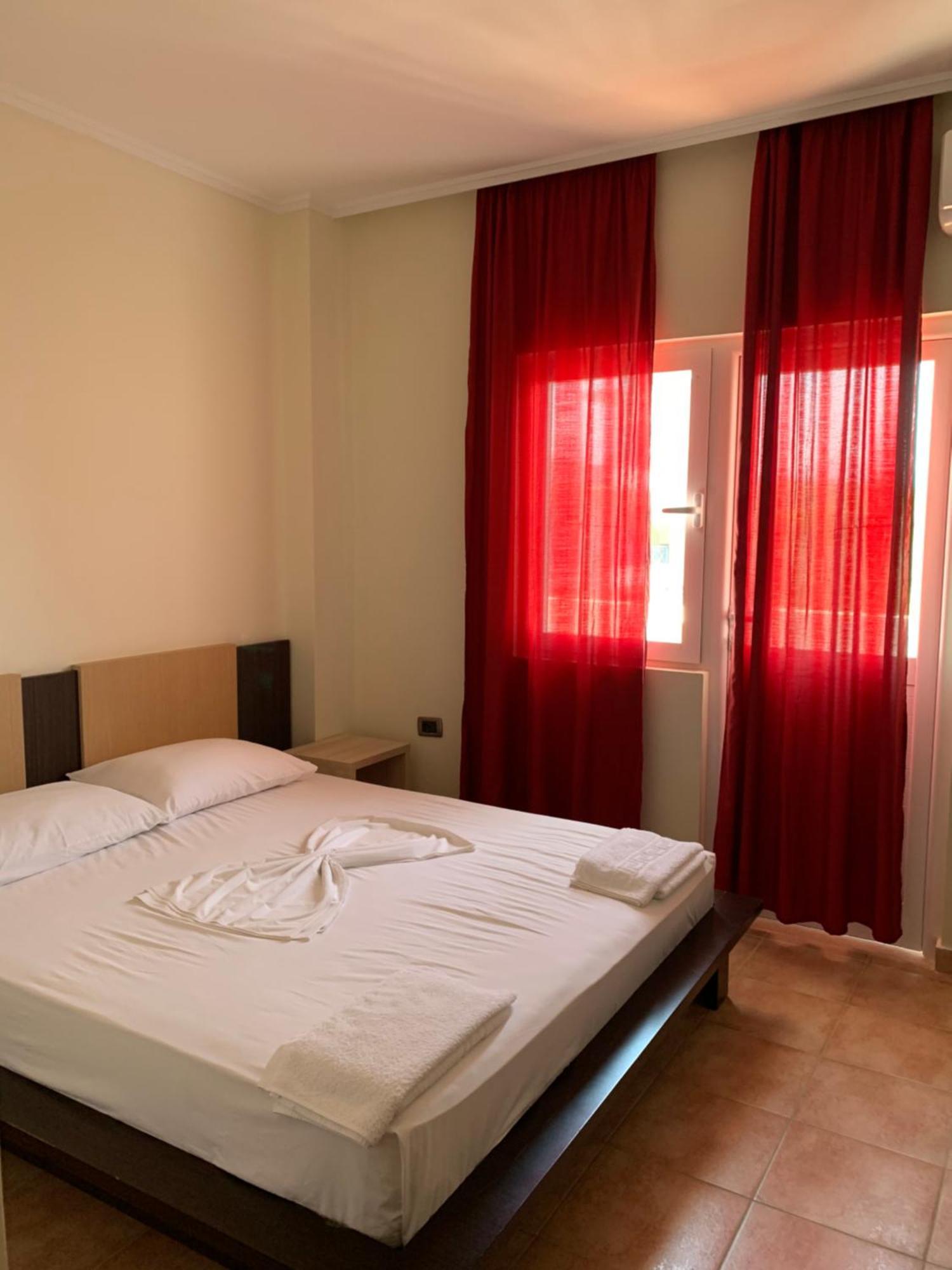 Hotel Dodona ซารานเดอ ภายนอก รูปภาพ