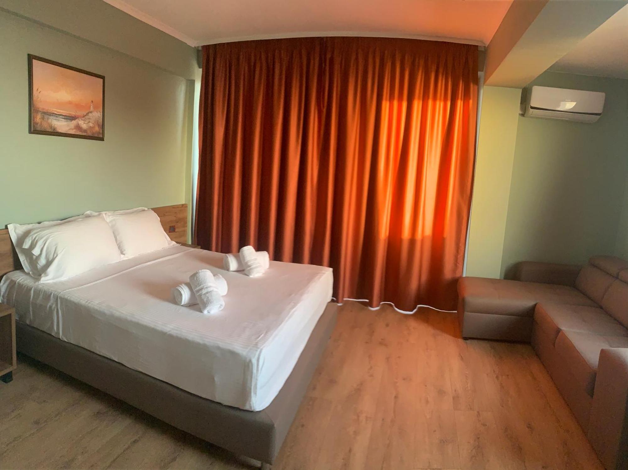 Hotel Dodona ซารานเดอ ภายนอก รูปภาพ