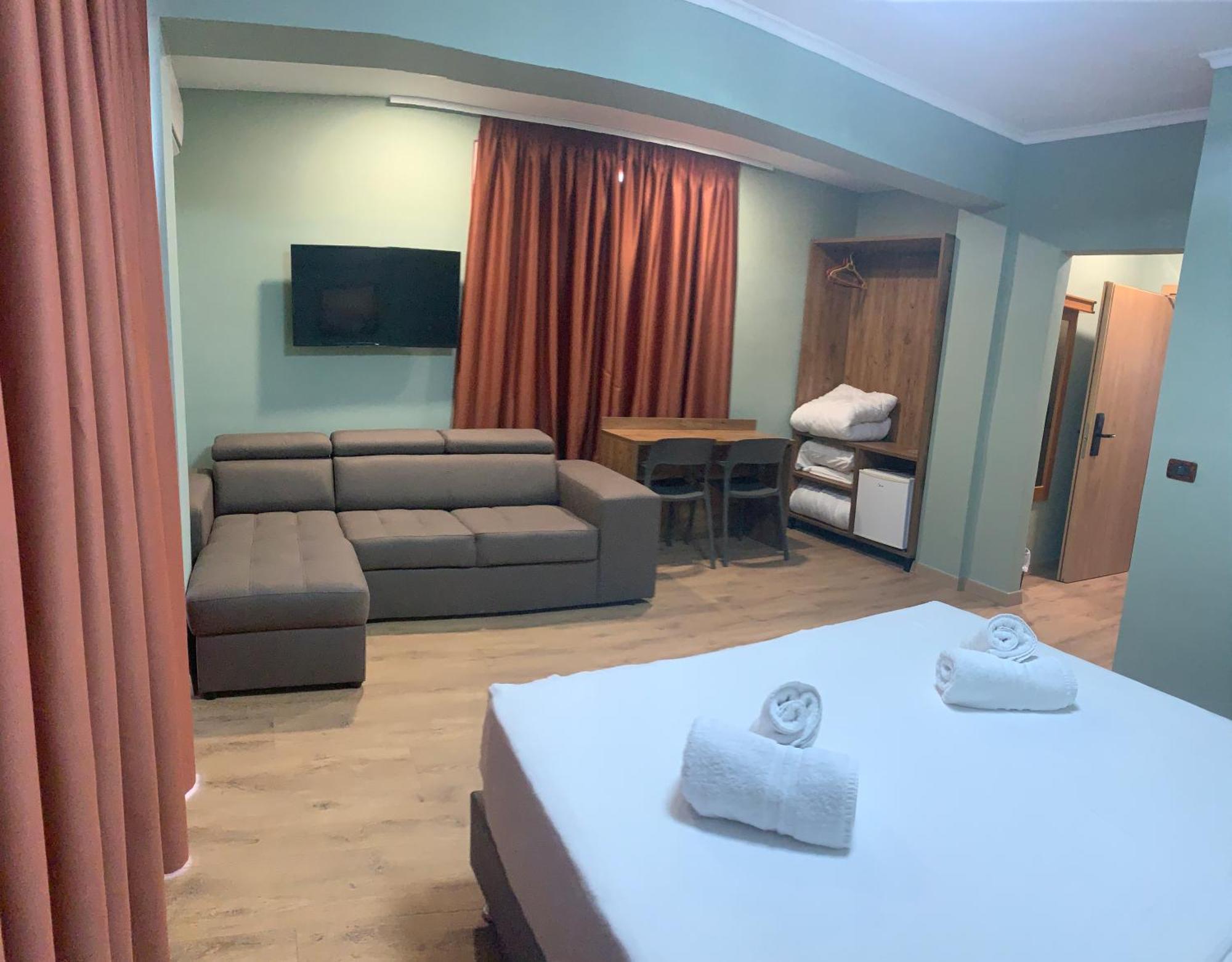 Hotel Dodona ซารานเดอ ภายนอก รูปภาพ