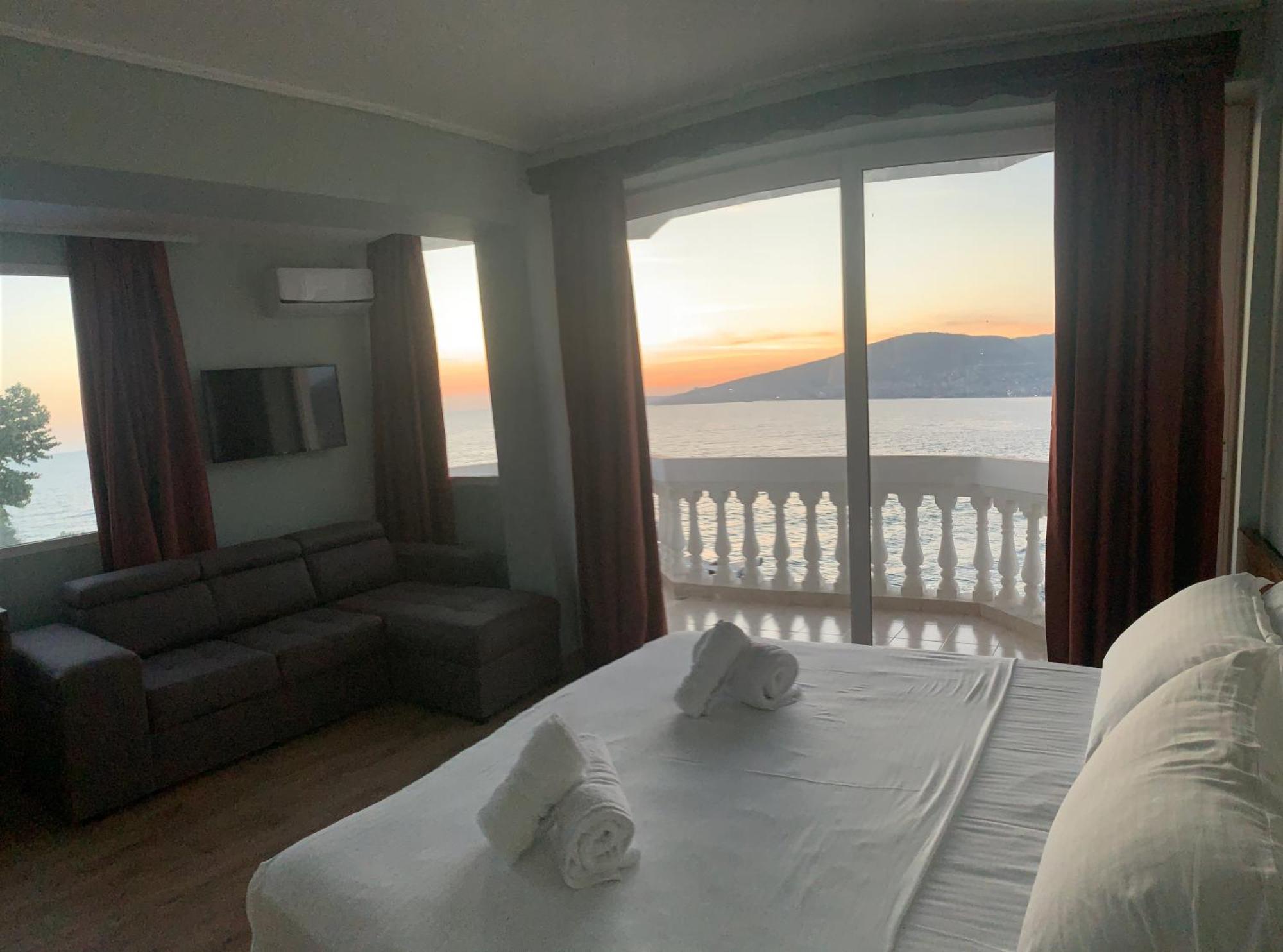 Hotel Dodona ซารานเดอ ภายนอก รูปภาพ